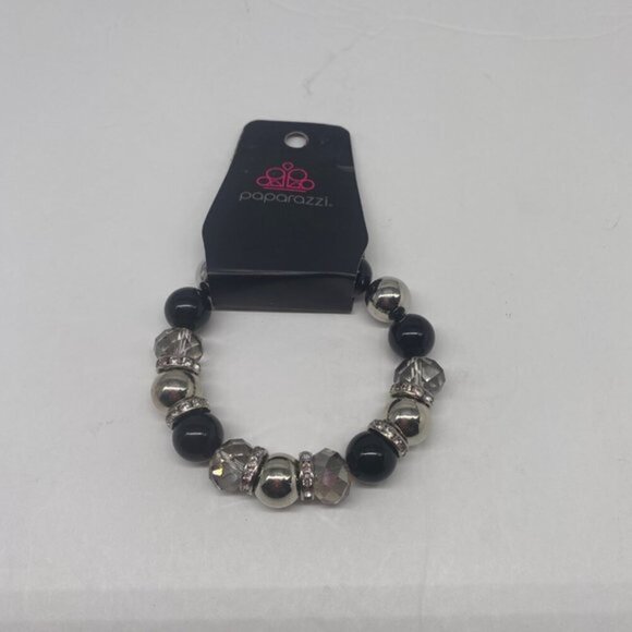 Paparazzi Jewelry Camera Chic Black and Sliver Bracelet Item 54 - Picture 1 of 5